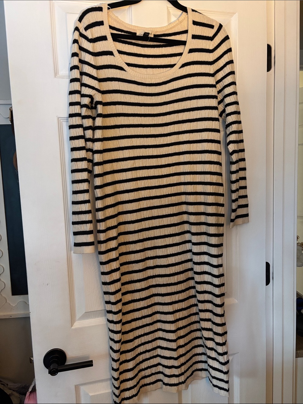 Universal Thread Striped Long Sleeve Maxi Dress in Black & Cream